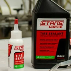 Stan's NoTubes Liquide Préventif Et étanchéité Tubeless Stan Notubes -Frein de vélo Soldes liquide preventif et etancheite tubeless stan notubes full 5